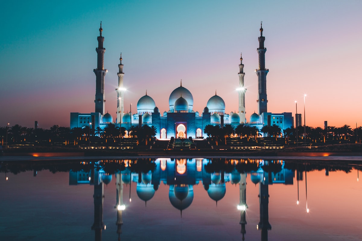 White marble domes of the Sheikh Zayed Grand Mosque, Abu Dhabi